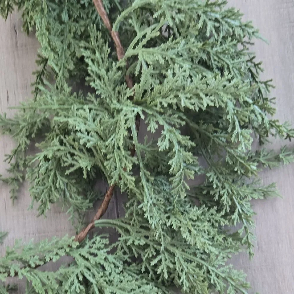 Elegant Green Holiday Garland